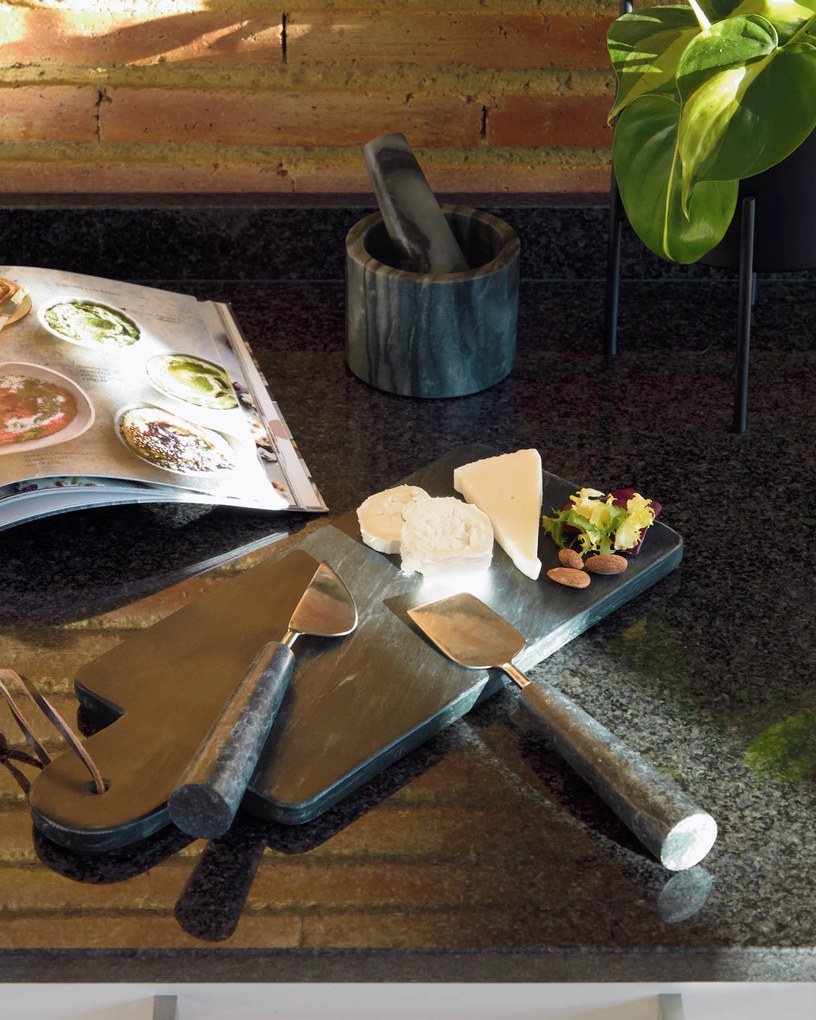 Kave Home - Set posate Bluma per formaggi in marmo verde