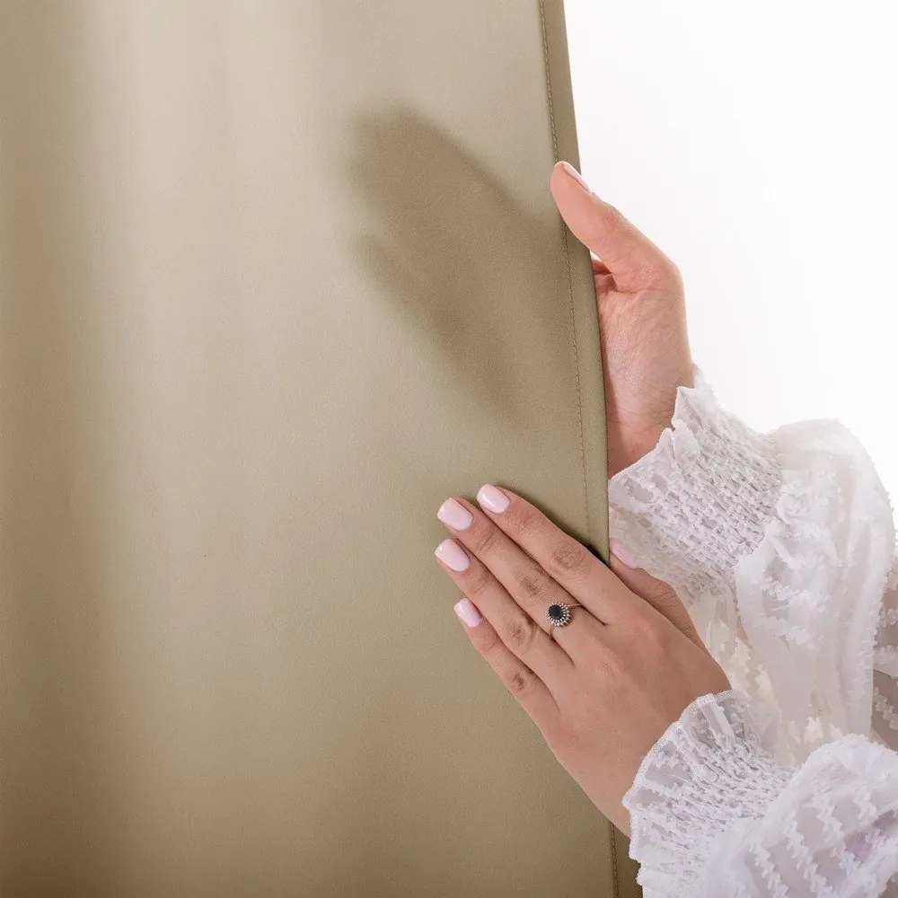 Tenda parzialmente oscurante beige 140x250 cm Carli – Restilo