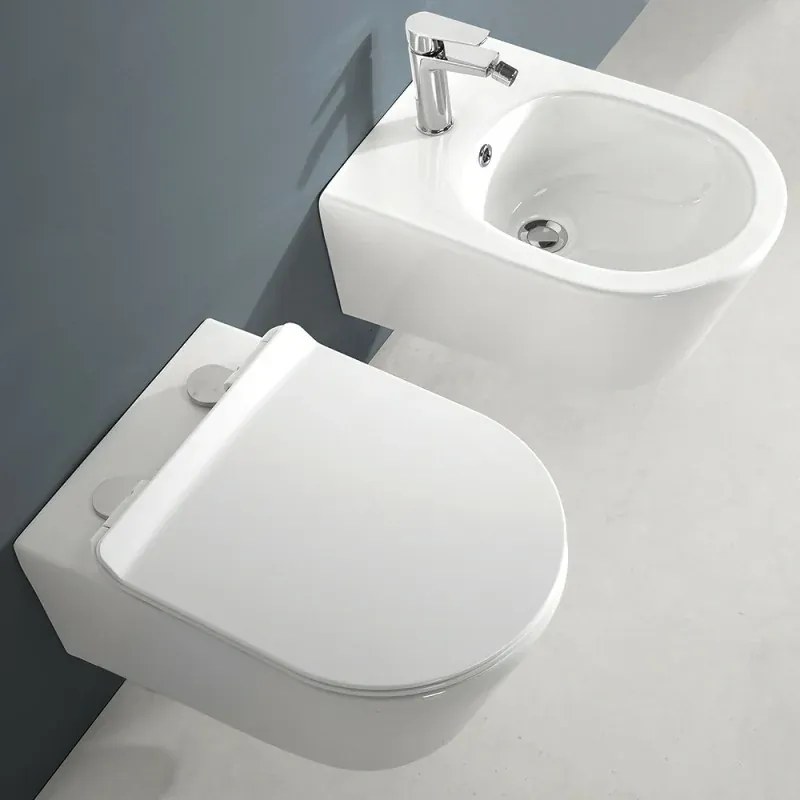 Wc sospeso bianco design tondo in ceramica con scarico Rimless Ukra