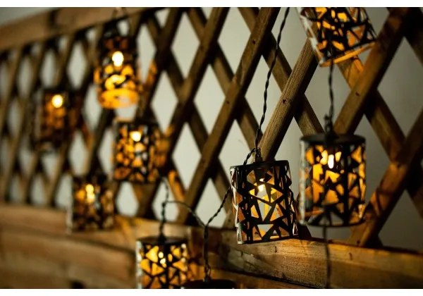 Catena LED solare 10xE12/3,65m IP44 bianco caldo