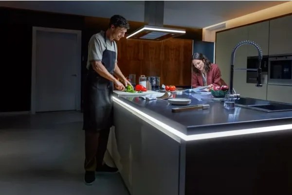 Philips - Striscia LED RGBW dimmerabile Hue OMNIGLOW 3m LED/40W/230V 2200-6500K