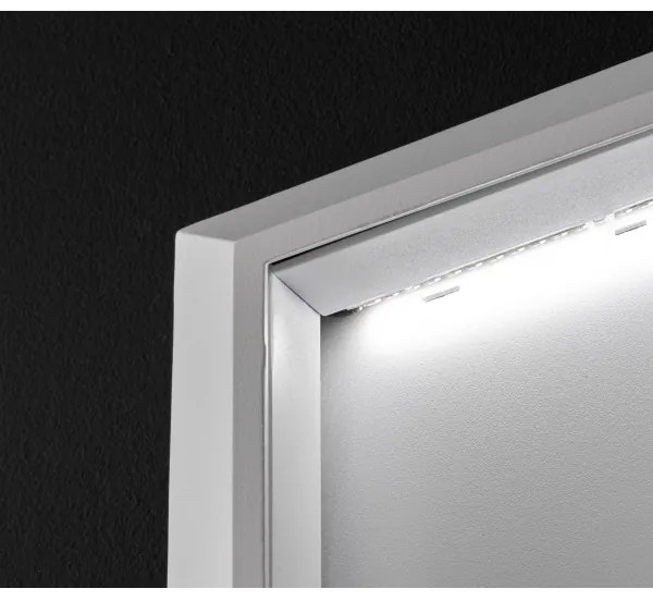 Wofi 4416.01.06.8000 - Applique a LED QUEBEC LED/5,5W/230V 3000K bianco