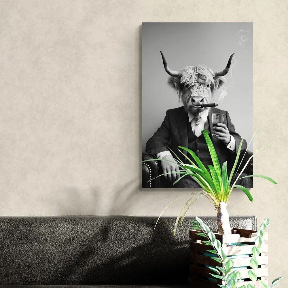 Quadro su tela – Mucca in abito con sigaro e whisky
