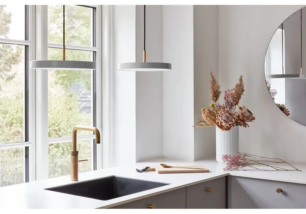 Grigio chiaro Apparecchio a sospensione LED con paralume in metallo ø 31 cm Asteria Mini - UMAGE