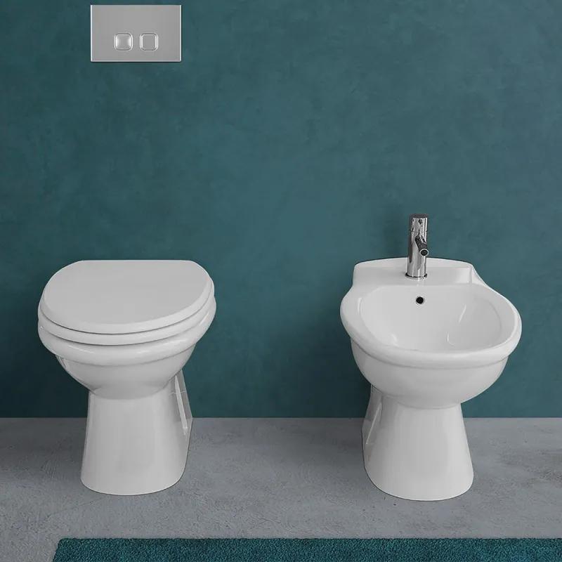 WC Singolo tradizionale serie Karla con scarico a pavimento colore bianco