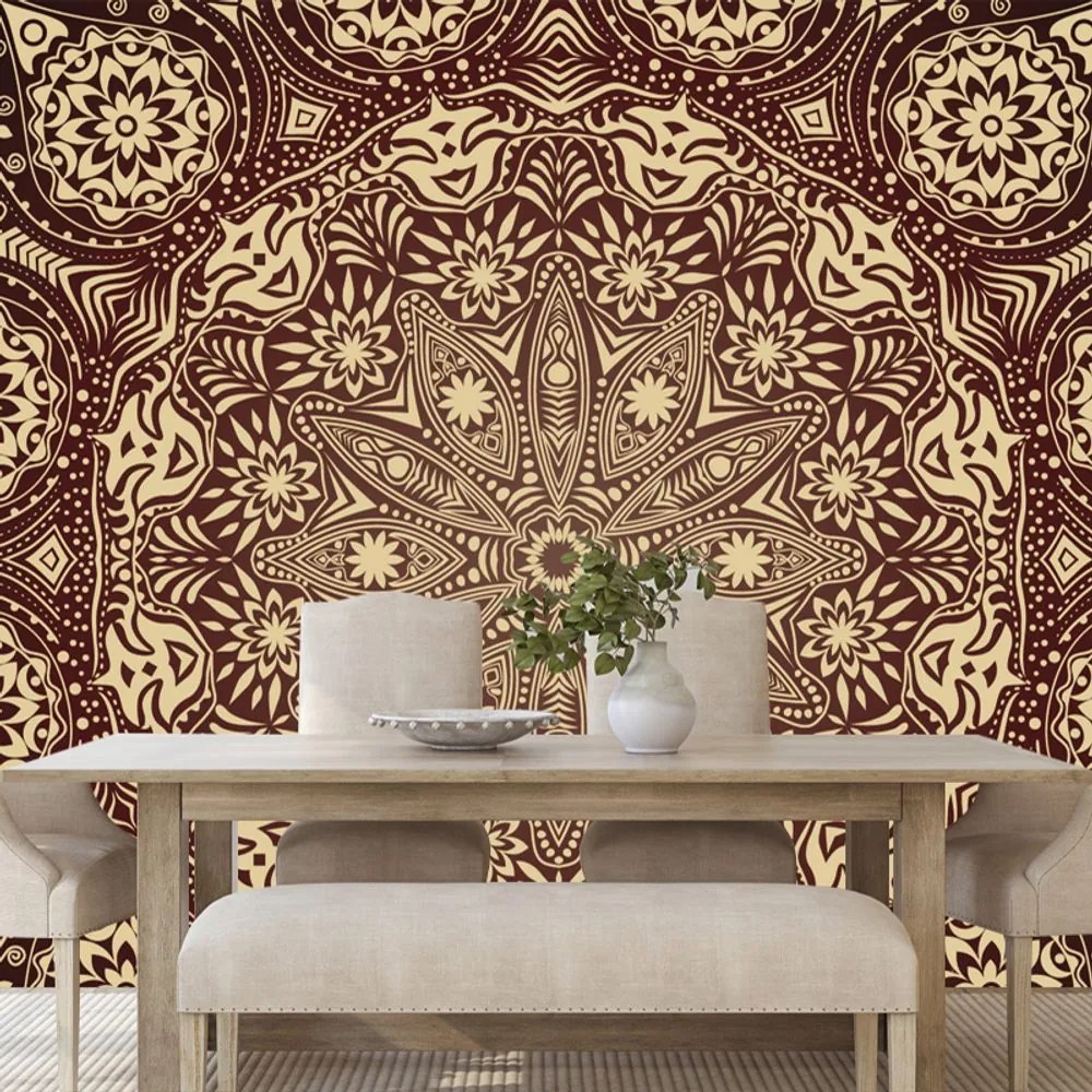 Carta da parati autoadesiva – Mandala decorativa con pizzo in bordeaux