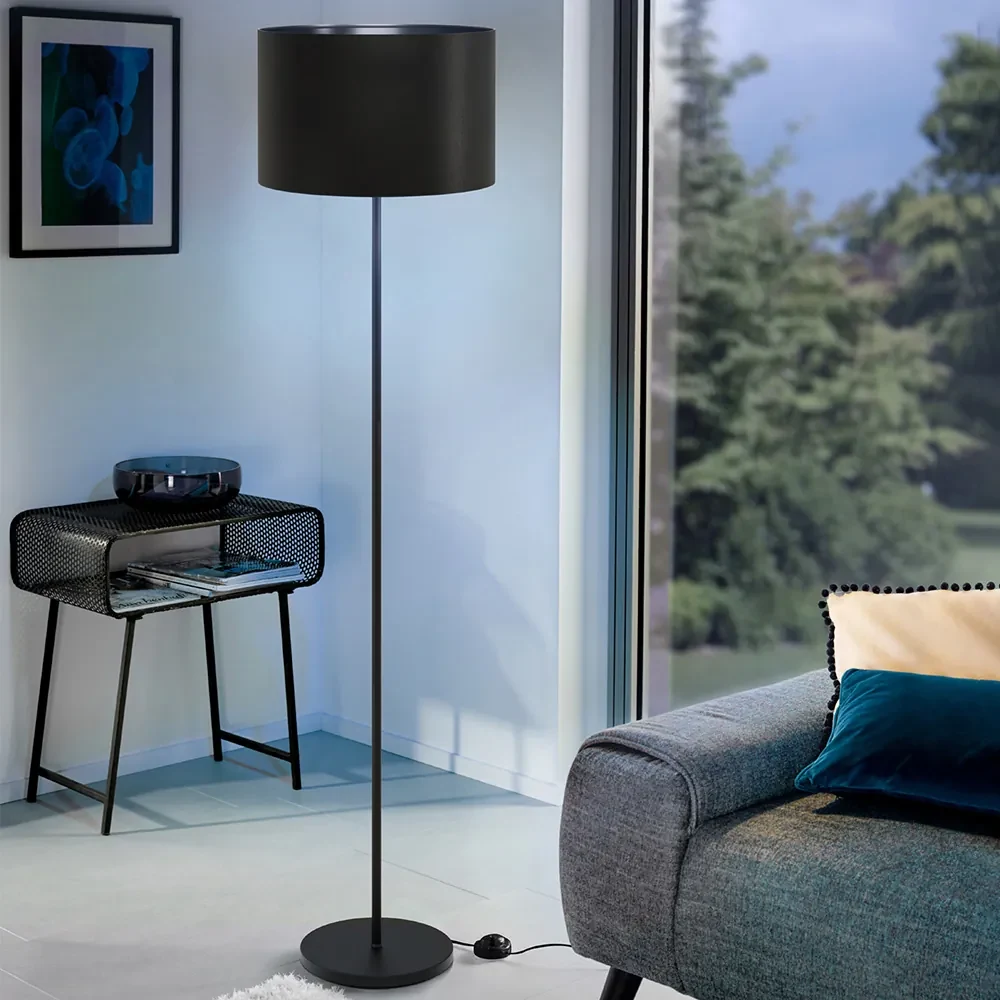 Lampada ad arco moderna nera con lampadine smart A60 Wifi