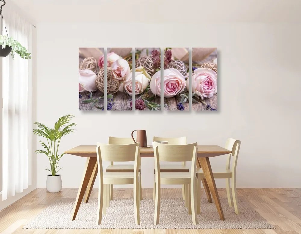 Quadri 5 pezzi – Composizione floreale festosa di rose