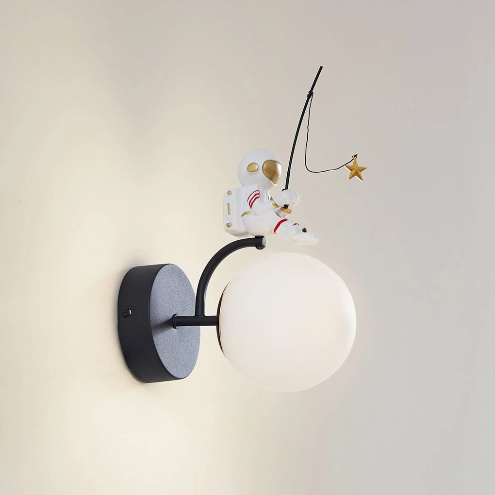 Applique da parete a LED Kosmo Lindby, dimmerabile, Bianco / Opale, Soggiorno / Sala da pranzo, Plastica, Giovanile, Applique a LED