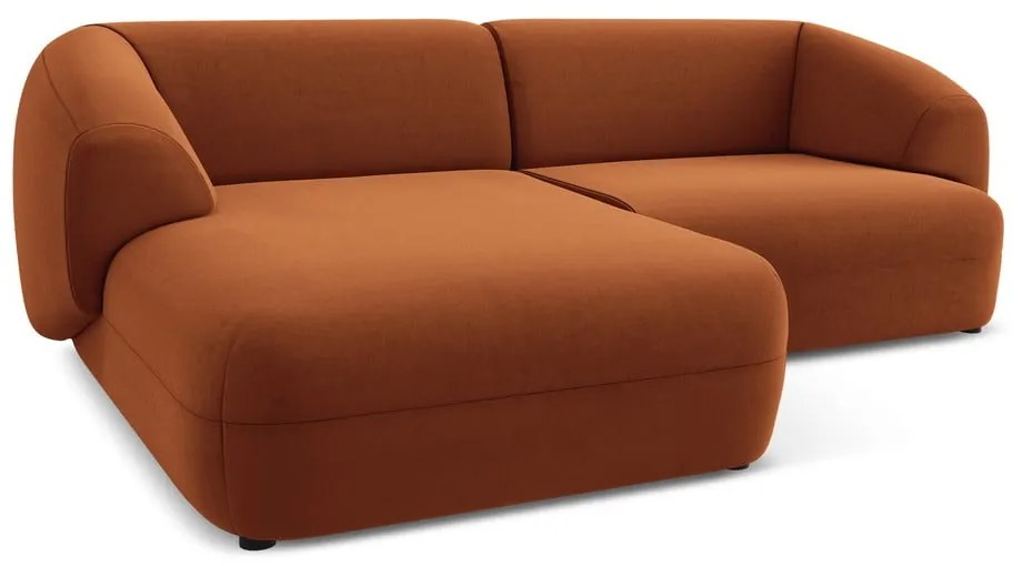 Divano angolare arancione (con penisola a sinistra) con rivestimento in velluto Moana – Makamii