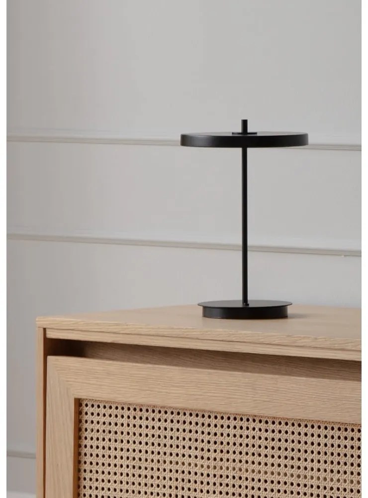 Lampada da tavolo LED nera in metallo con paralume in metallo (altezza totale 31 cm) Asteria Move – UMAGE