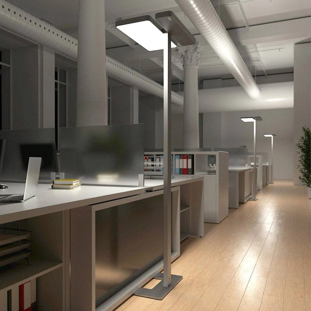 Lampada da terra per ufficio Arcchio LED Aila, argento, sensore di luce diurna Aila Arcchio, dimmerabile, Alluminio / Grigio / Zincato, Studio / Ufficio, Alluminio, Moderno