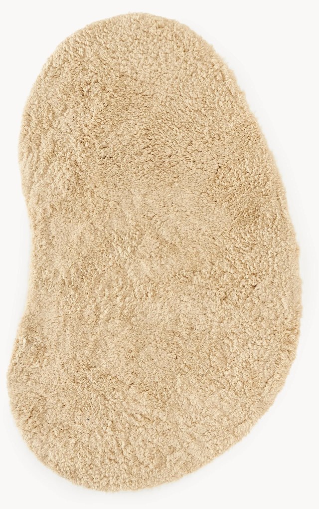 Tappeto fatto a mano dalla forma particolare Tully B