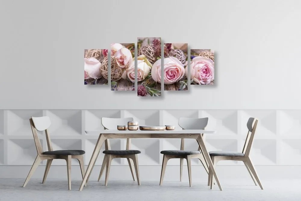 Quadri 5 pezzi – Composizione floreale festosa di rose