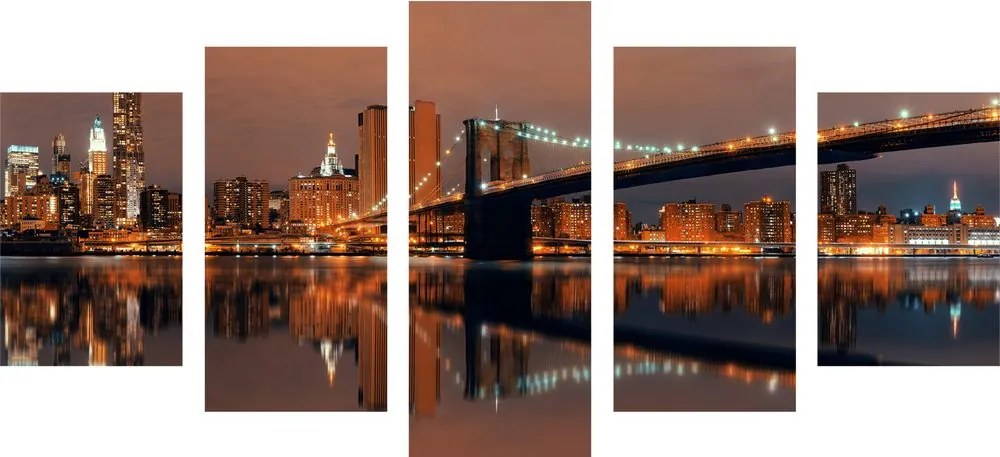 Quadri 5 pezzi – Riflesso di Manhattan nell'acqua