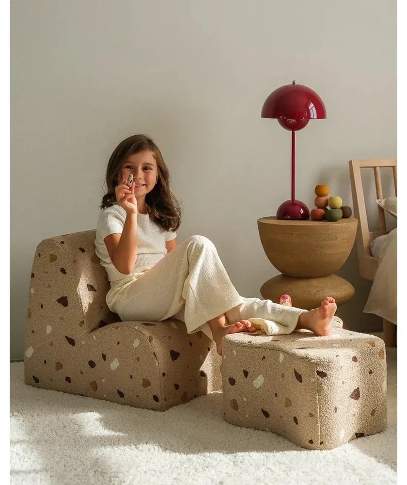 Poltrona per bambini marrone chiaro con rivestimento in bouclé e ciniglia Terrazzo Cloud – Wigiwama