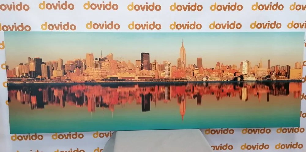 Stampa su tela – Incantevole New York riflesso nell'acqua