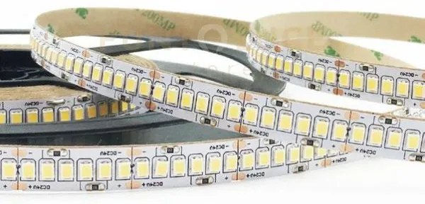 Strip led 2835 dc24v in kapton 240 led per mt 26w per mt 2526lm per...