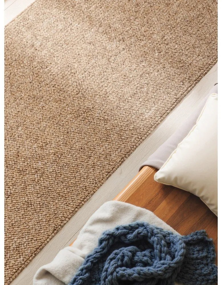 Passatoia in marrone chiaro lavabile 80x240 cm Rocco Caramel – Elle Decoration