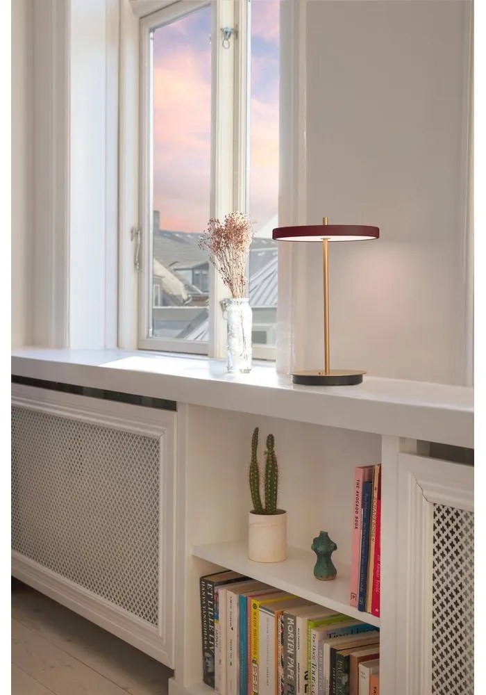 Lampada da tavolo dimmerabile a LED rossi con paralume in metallo (altezza 31 cm) Asteria Move - UMAGE