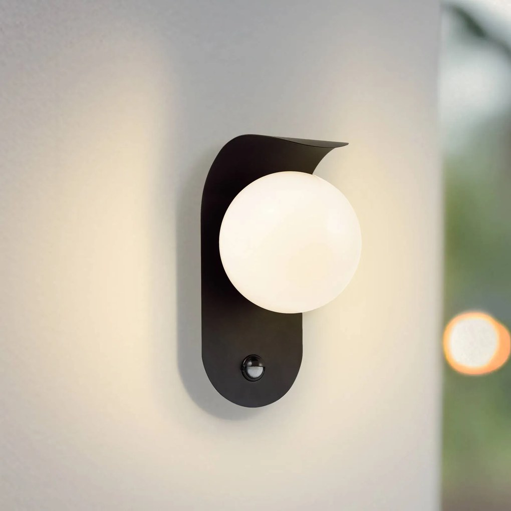 Lindby Applique da esterni LED, sensore, nero/bianco, alluminio