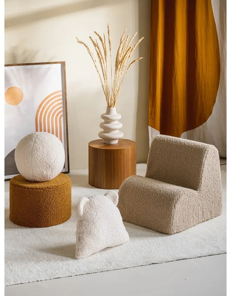 Poltrona per bambini marrone chiaro con rivestimento in bouclé Cloud – Wigiwama