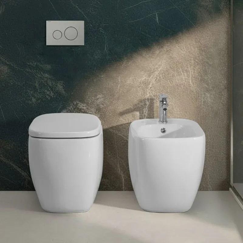 Sanitari filomuro rimless Rak Illusion con copriwater soft close