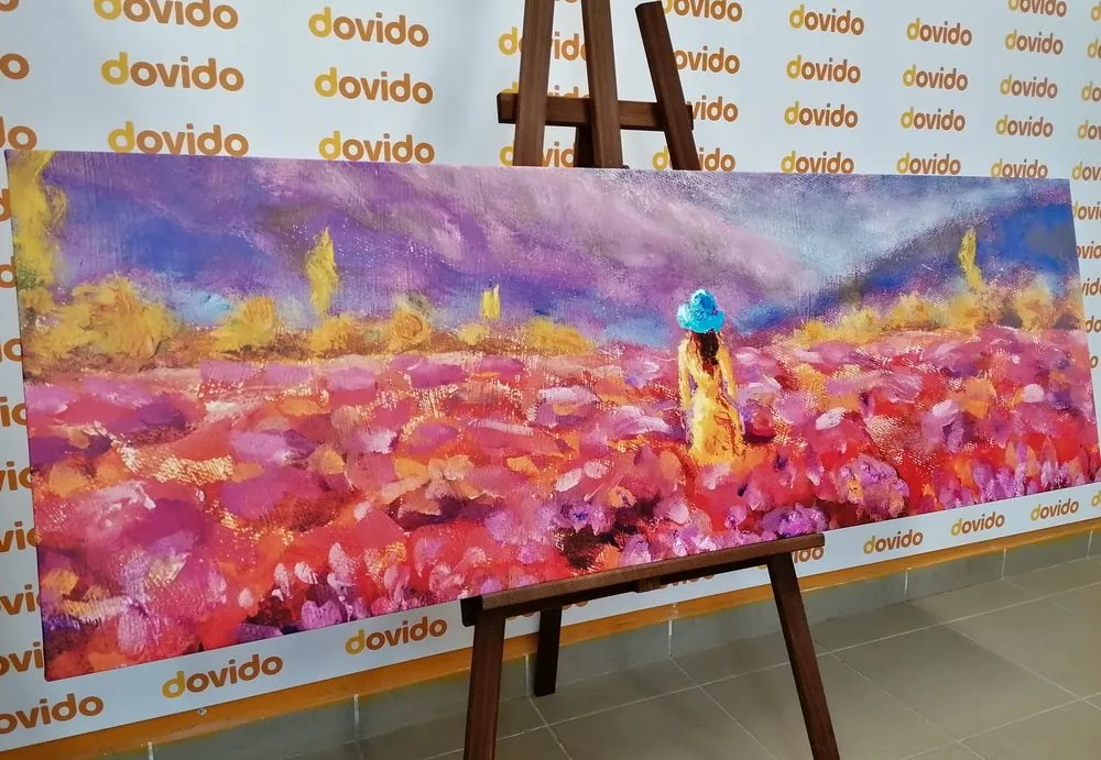 Quadro su tela – Ragazza in abito giallo in un campo di lavanda
