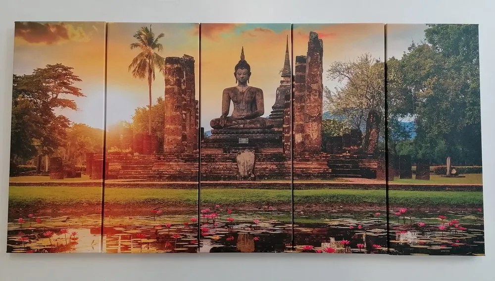 Quadri 5 pezzi – Statua di Buddha nel parco di Sukhothai