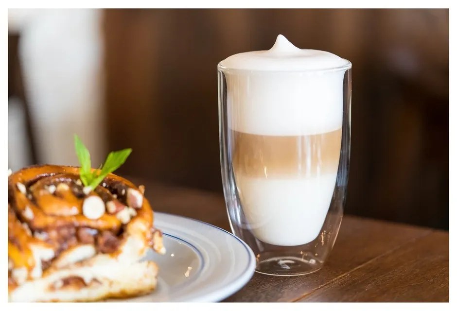 Tazze in set con parete doppia/da latte in vetro 6 pz 350 ml – Vialli Design