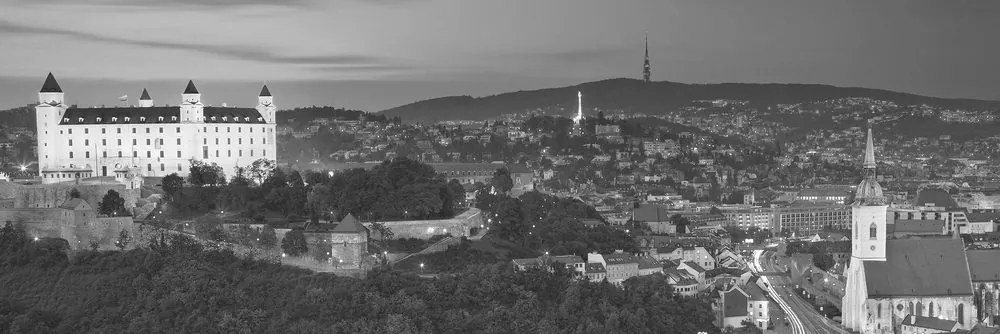 Stampa su tela – Sera a Bratislava in bianco e nero