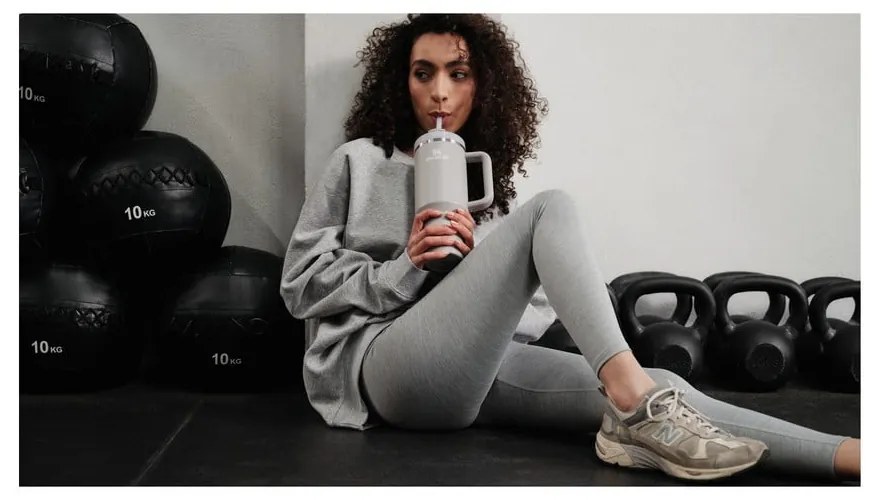 Borraccia termica grigio chiaro in acciaio inox 1,18 l Quencher H2.0 FlowState Tumbler Ash – Stanley