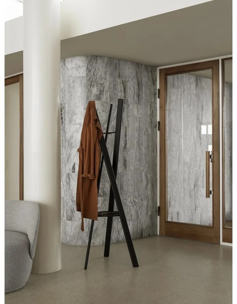 Appendiabiti nero in rovere massiccio 62x176 cm Rakku – Blomus