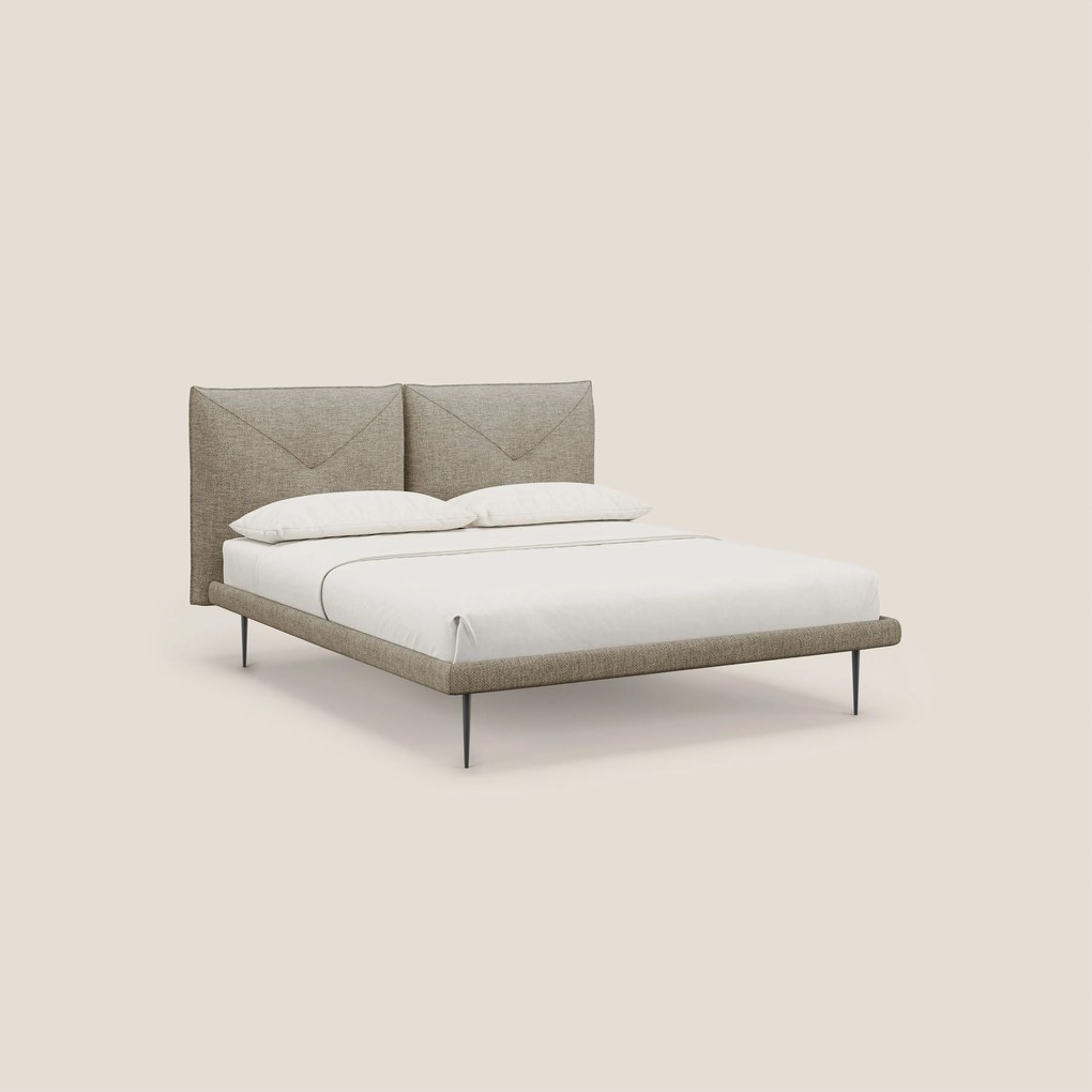 Jolie letto a doppio pannello con piedi alti in metallo in tessuto smacchiabile T18 beige