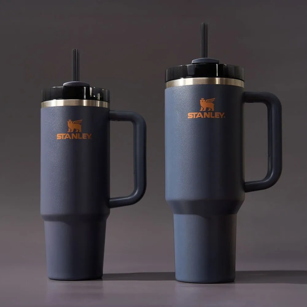 Borraccia termica blu scuro in acciaio inox 1,18 l Quencher H2.0 FlowState Tumbler Twilight – Stanley