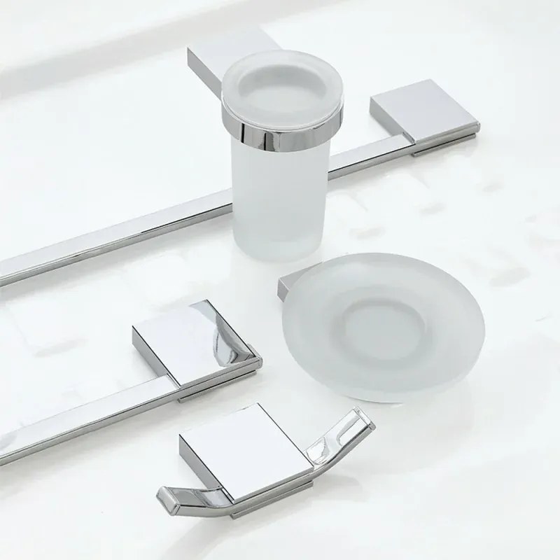 Porta asciugamani da parete ad anello in acciaio cromato Futura