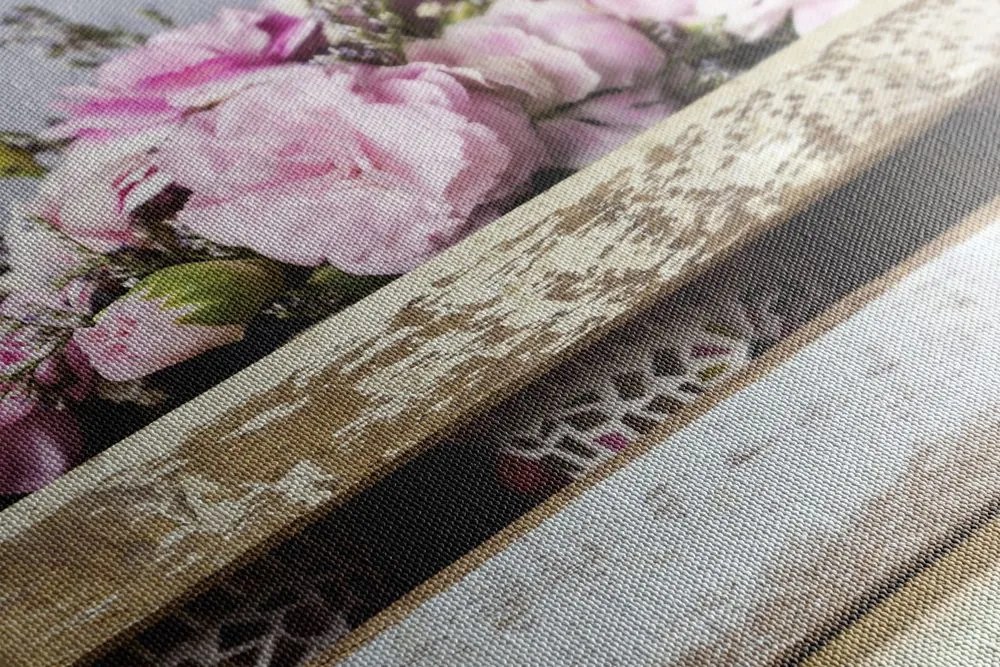 Quadro su tela – Fiori in cassetta di legno senza cuore