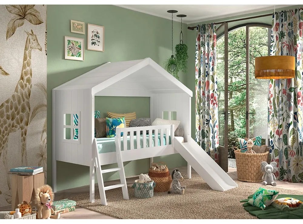 Bílá domečková/vyvýšená dětská postel z borovicového dřeva 90x200 cm Housebed – Vipack