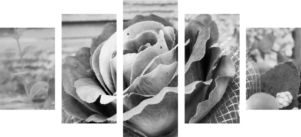 Quadri 5 pezzi – Rosa vintage elegante in bianco e nero