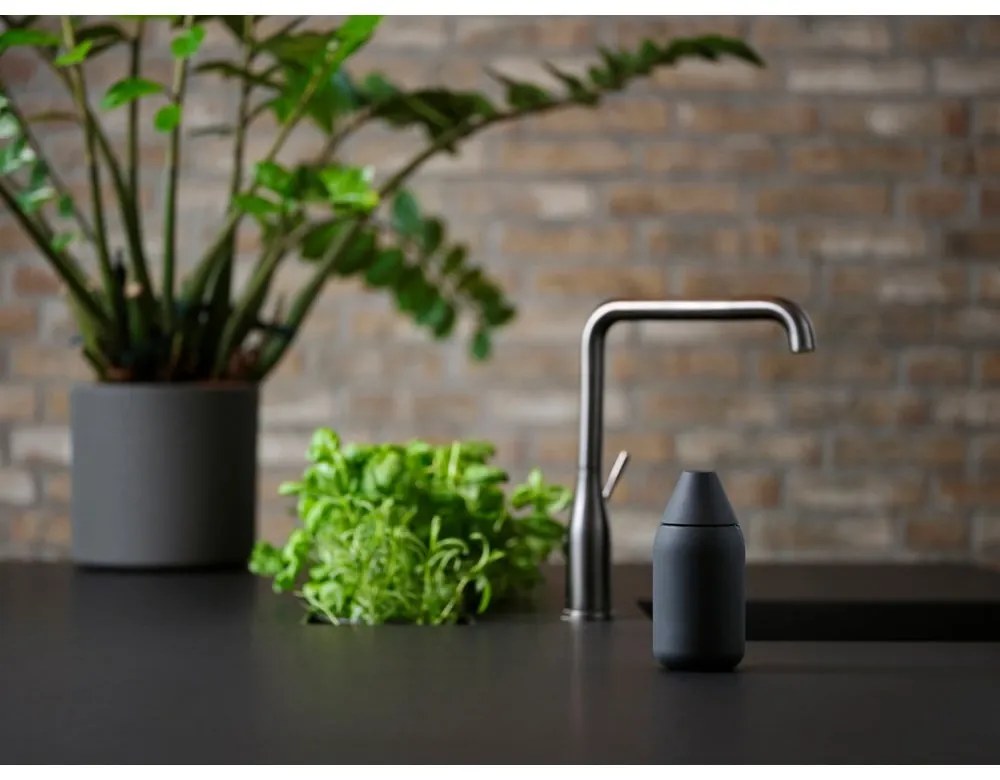 Dispenser per sapone nero in silicone 300 ml Singles – Zone