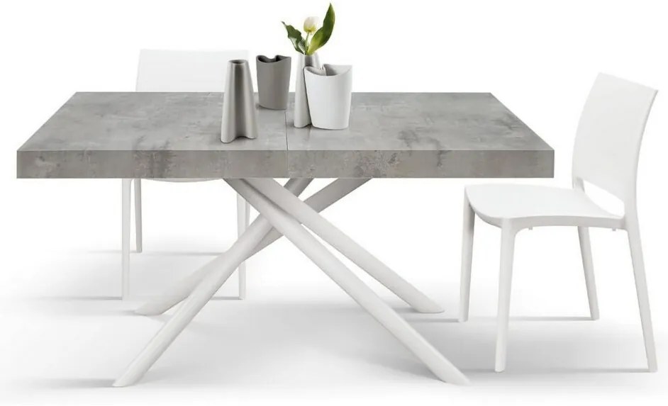 Tavolo CARRARA in legno, finitura grigio cemento e base in metallo verniciato bianco, allungabile 140×90 cm – 220×90 cm