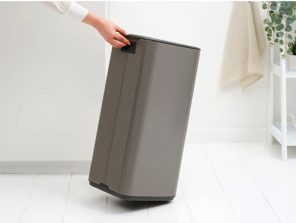 Cestino per la spazzatura grigio in acciaio con pedale 30 l Bo – Brabantia