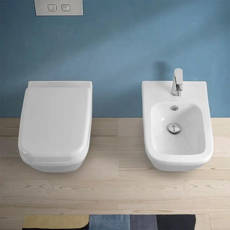 Wc sospeso senza brida Rimless in ceramica bianco lucida Square