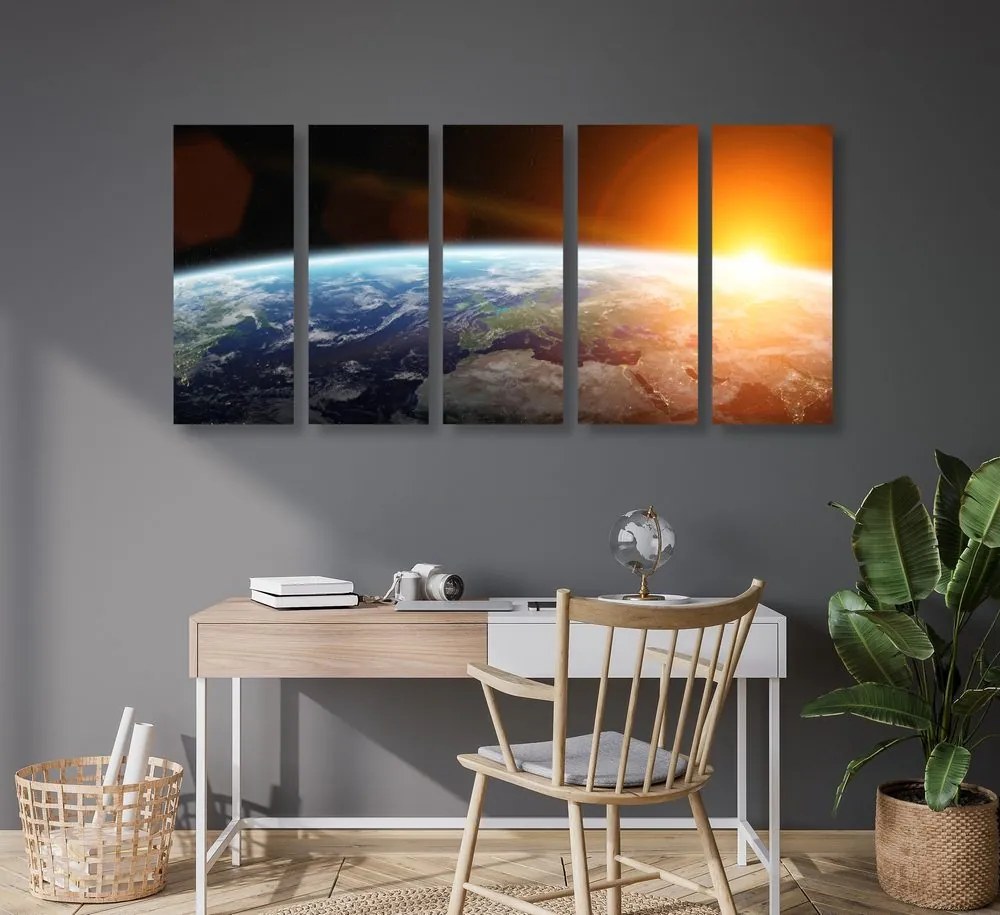 Quadri 5 pezzi – Vista sul pianeta dallo spazio