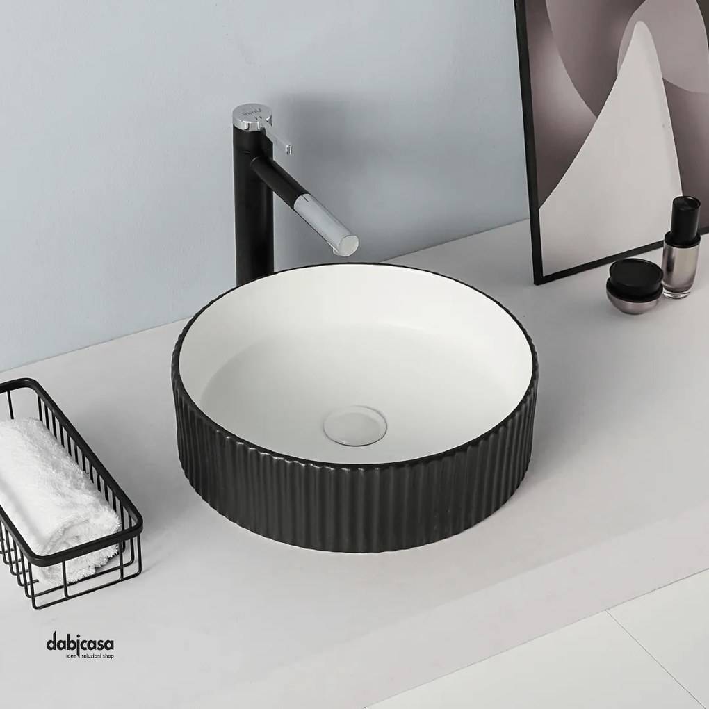 Lavabo D'Appoggio Tondo Ruvido "Break The Rules" Da Diam.40 Cm Nero Matto/Bianco Matto