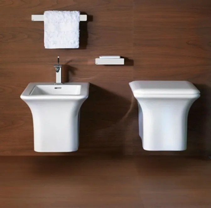 Coppia sanitari sospesi Vaso e Bidet con Coprivaso Rallentato Bianco Ispa Gessi