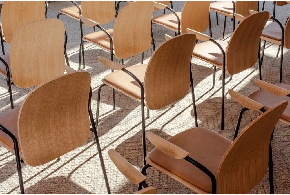 Sedie da pranzo in set marrone cognac/di colore naturale con effetto rovere con braccioli/impilabili 2 pz Book – Gazzda