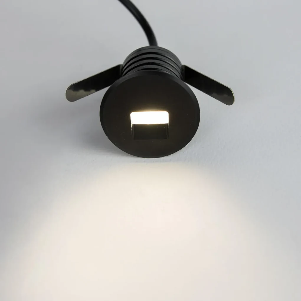 Knightsbridge Faretto LED 100W – 8400lm – Temperatura 4000K – IP65 – Corpo In Alluminio Nero – Per Esterni E Interni