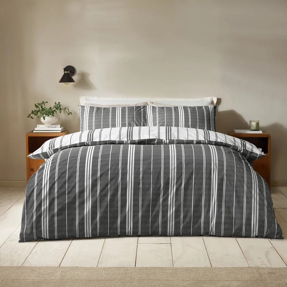 Set copripiumino e federa bianco e nero per letto singolo 135x200 cm Harbour Stripe – Catherine Lansfield