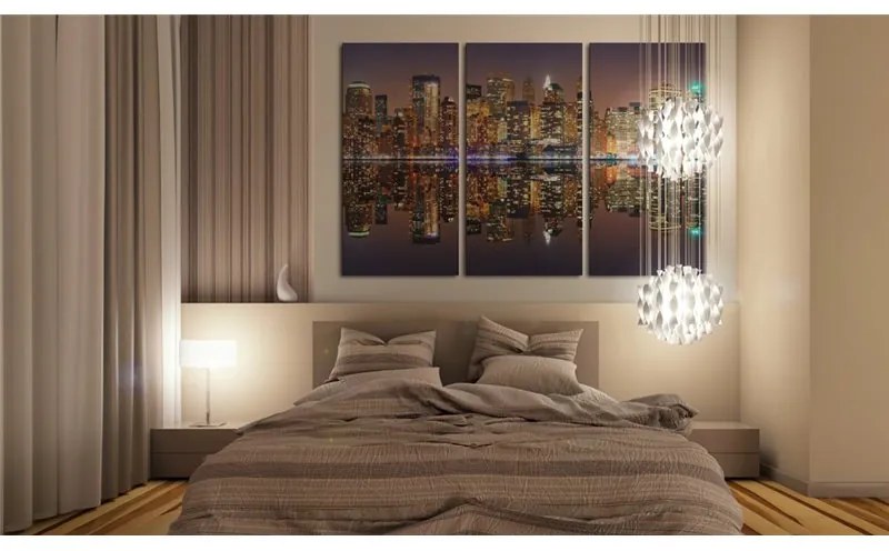 Quadro New York riflessa in uno specchio d'acqua  Colore blu navy, Dimensioni e Misure 60x40